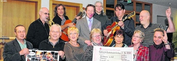 Wieder unterstützte die “Weihnachtssession” den Verein “Nachbarn in Not” Wieder unterstützte die “Weihnachtssession” den Verein “Nachbarn in Not”